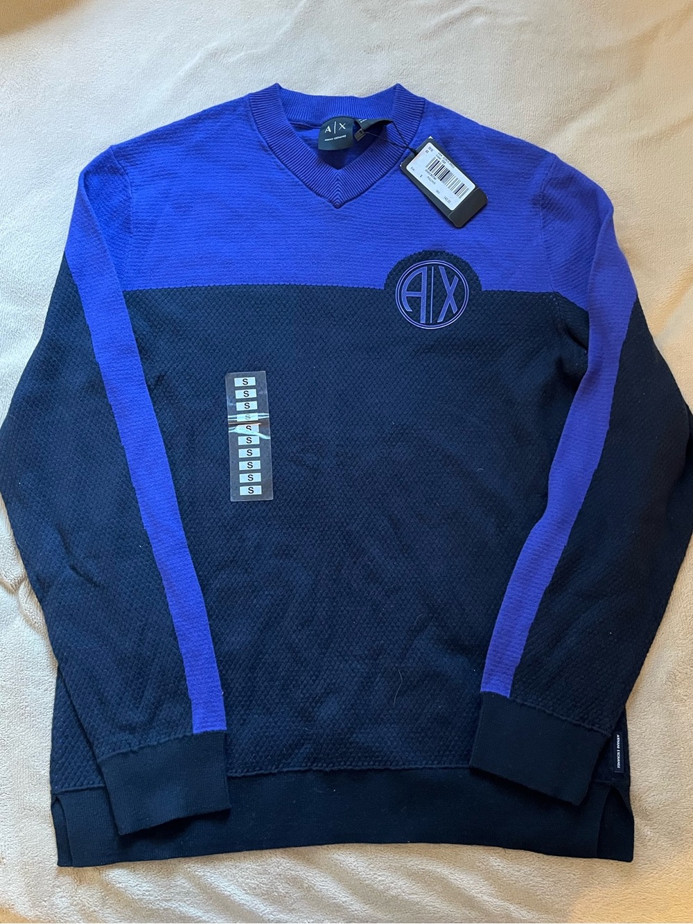 ARMANI EXCHANGE Men’s Two-Tone V-Neck Sweater